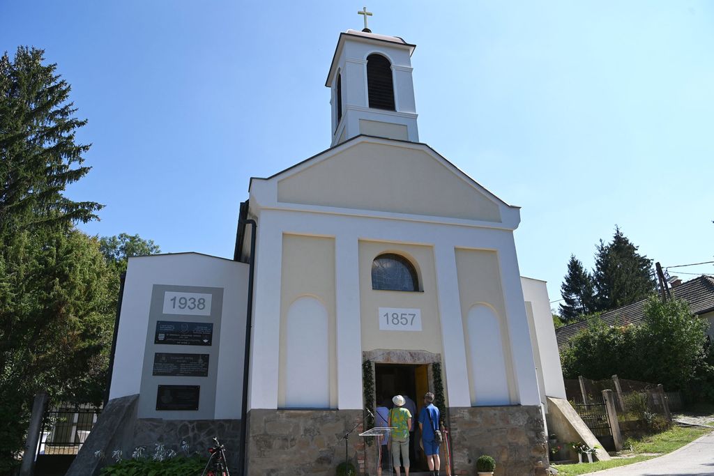 Megújult Pilisszentlélek katolikus temploma