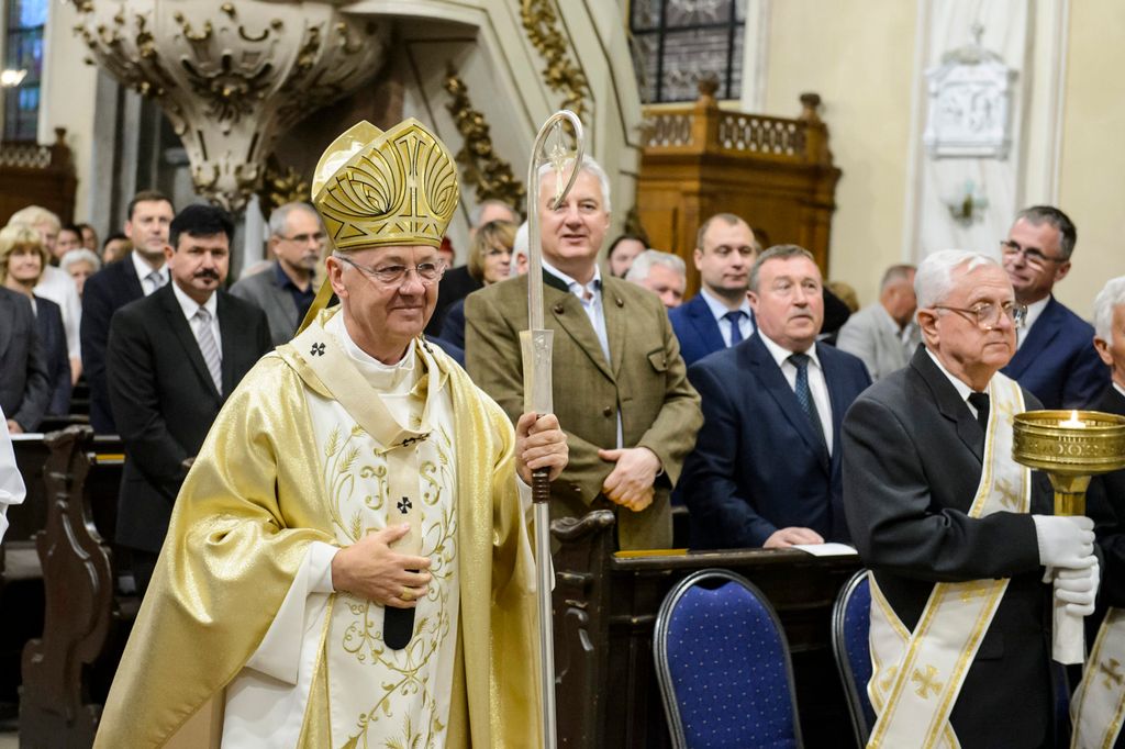 SZENT BERTALAN; TERNYÁK Csaba; SEMJÉN Zsolt; HIESZ György