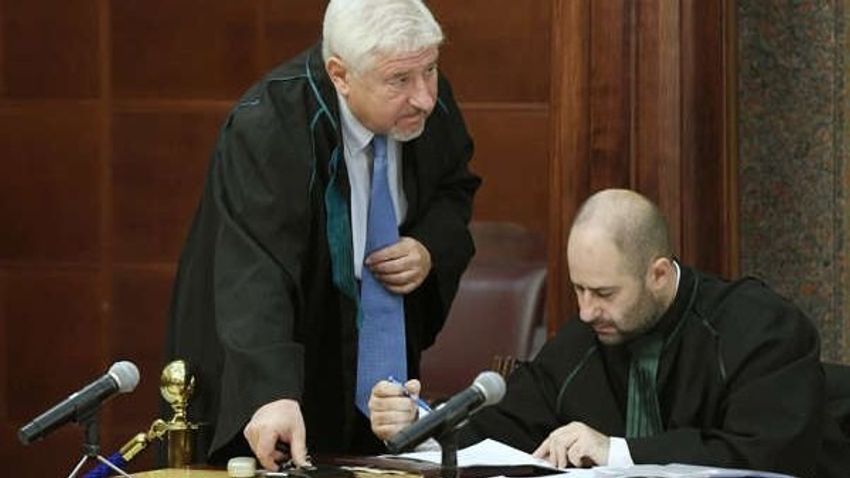 A börtönbiznisz haszonélvezője volt a Brüsszelben Magyarország ellen dolgozó ügyvéd