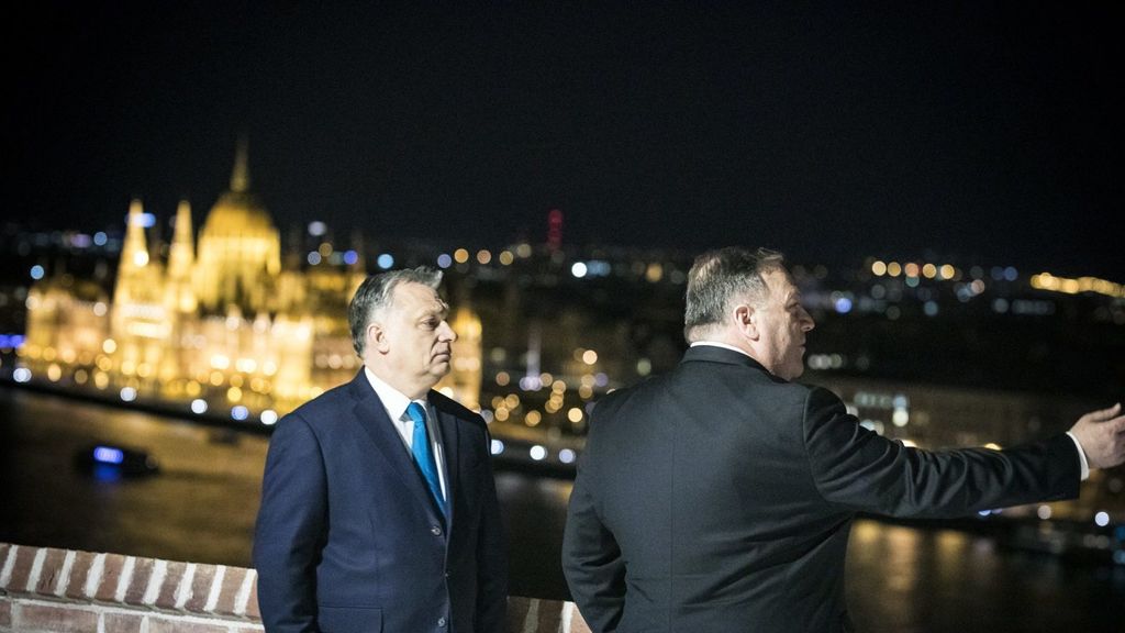 OrbánPompeo3