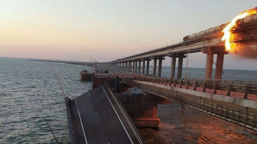 Putyin szerint ukrán terrortámadás történt a krími hídon