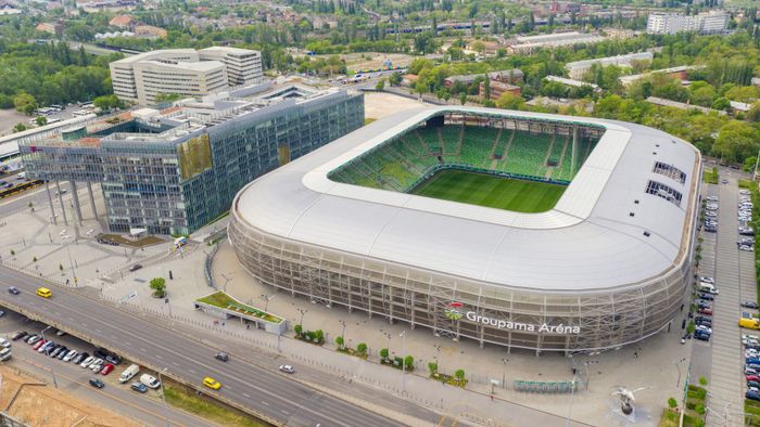 01 Groupama Arena (BFK)