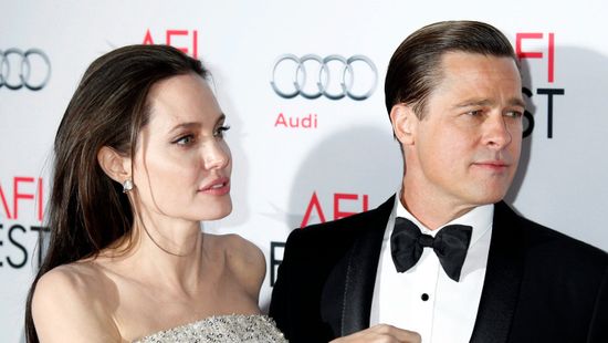 Brad Pitt reagált Angelina Jolie megdöbbentő vádjaira