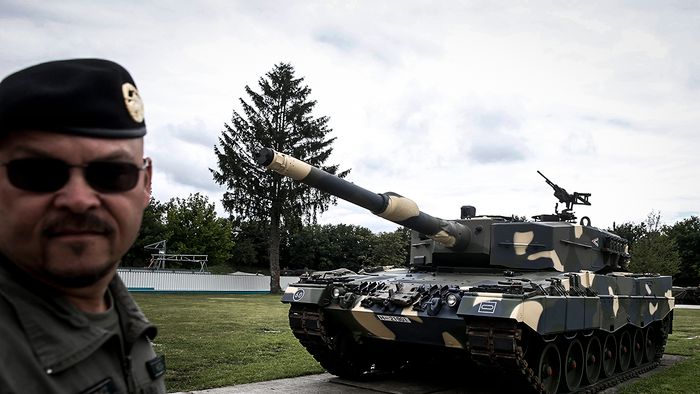 20200703 MN Németország KMW gyár München Leopard2 A4 típus