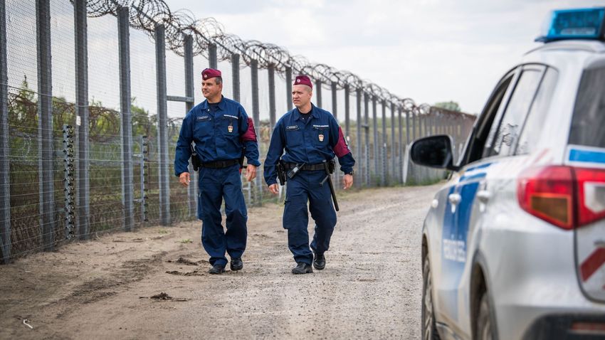 Közel hatszáz illegális bevándorlót tartóztattak fel a magyar határokon