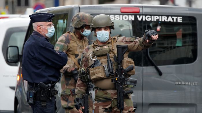 Police operation ongoing near the former offices of Charlie Hebdo, in Paris