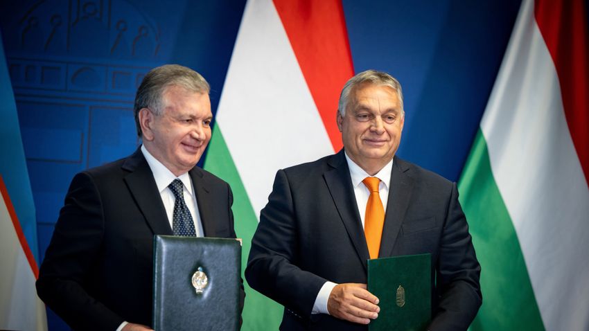 Orbán Viktor az üzbég államfővel tárgyalt Ankarában