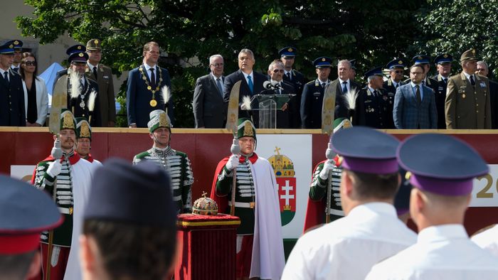 KOLTAY András; ORBÁN Viktor; BENKÕ Tibor; PINTÉR Sándor; BAKONDI György