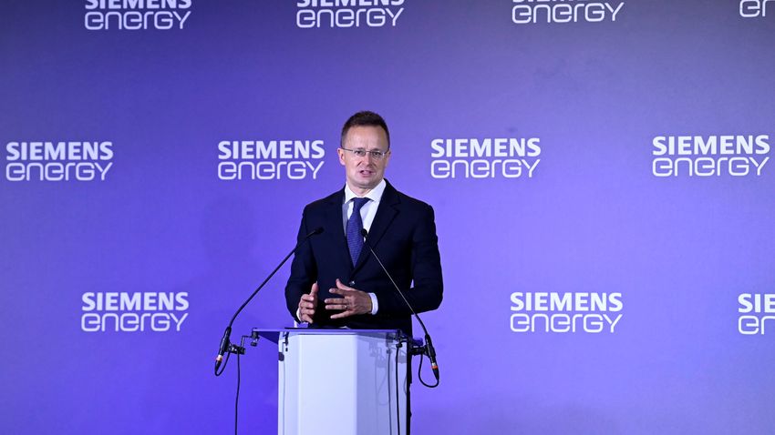 Szijjártó Péter: A Siemens Energy 400 új munkahelyet hoz létre Magyarországon