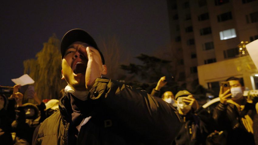 Ismét összecsaptak a tüntetők a biztonsági erőkkel Kínában