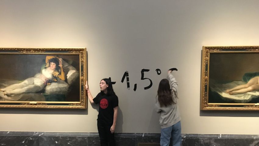Goya-festmények keretéhez ragasztották a kezüket klímaaktivisták + videó