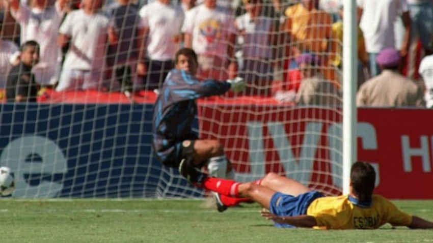 El defensa colombiano pagó con su vida un gol en propia puerta + vídeo