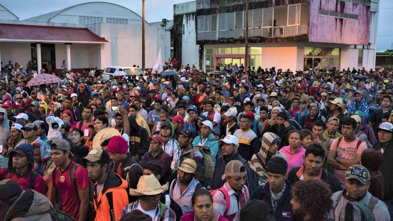 Borítókép: Közép-amerikai kivándorlók a Veracruz mexikói állambeli Sayula de Alemanban 2018. november 3-án. (Fotó: MTI/EPA/EFE/Angel Hernandez)