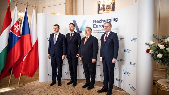 A visegrádi országok saját kezükbe veszik a sorsukat