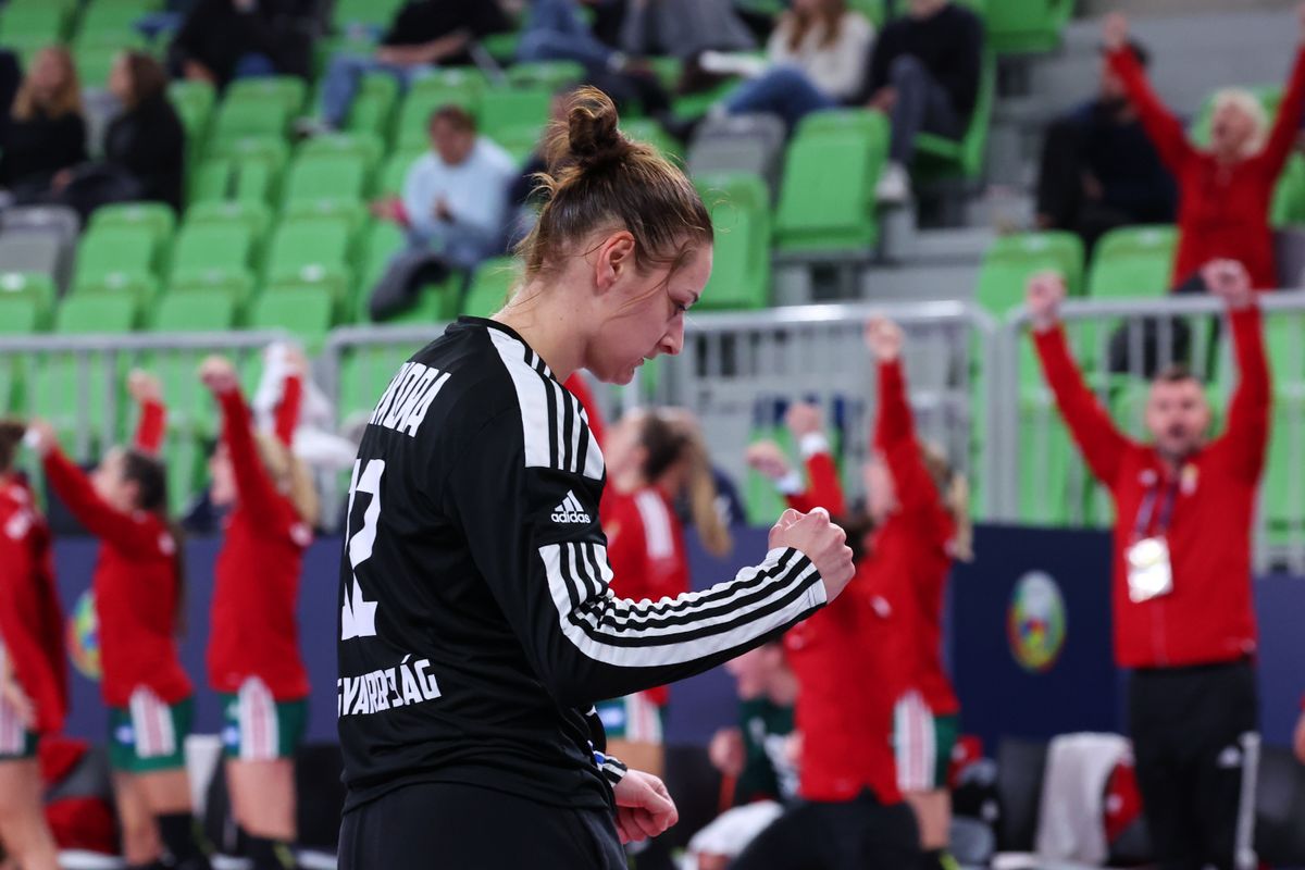 Szikora Melinda a 2022-es női kézilabda Európa_bajnokságon Dánia ellen
