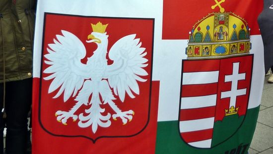 Lengyel, magyar két jó barát…