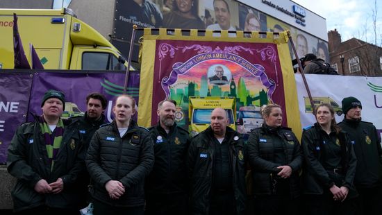 Sztrájkolnak a mentőszolgálatok Angliában és Walesben