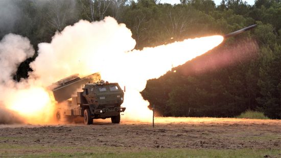 Észtország HIMARS rakétavetőkkel bővíti védelmi rendszerét