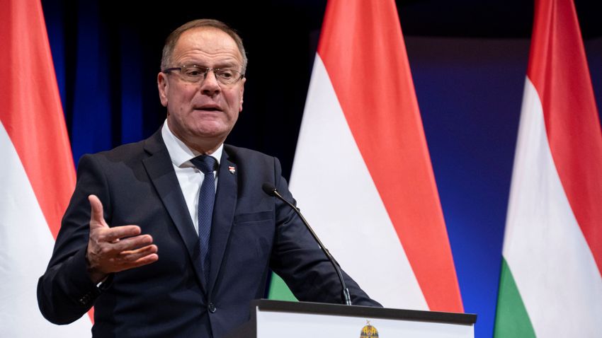 Navracsics Tibor: Kiemelt szerepet kapnak a vármegyék a fejlesztéspolitikában