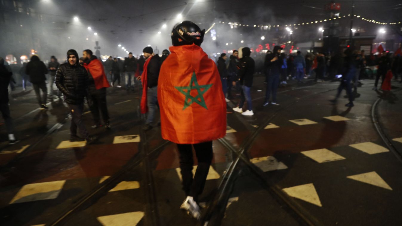 Fans of Morocco celebrate their soccer team in Netherlands Marokkó