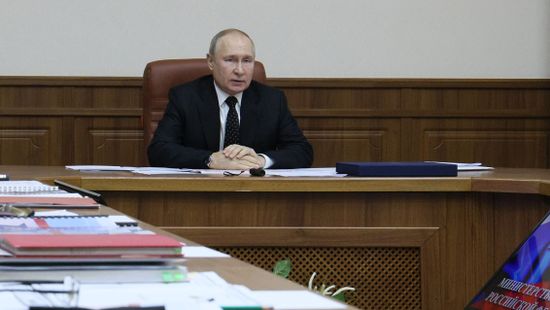 Az uniós olajárplafon bevezetése elleni intézkedésekről hozott rendeletet Putyin