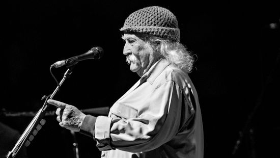 Elhunyt a hippikorszak ikonikus gitárosa, David Crosby