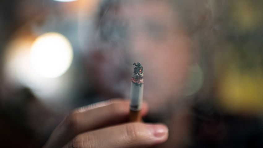 Még mindig nem tették le a cigit az olaszok, ezért komolyabb szigorral büntet a kormány