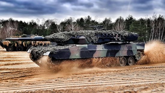 Görögország elárulta, hogy miért nem ad Leopard harckocsikat Ukrajnának