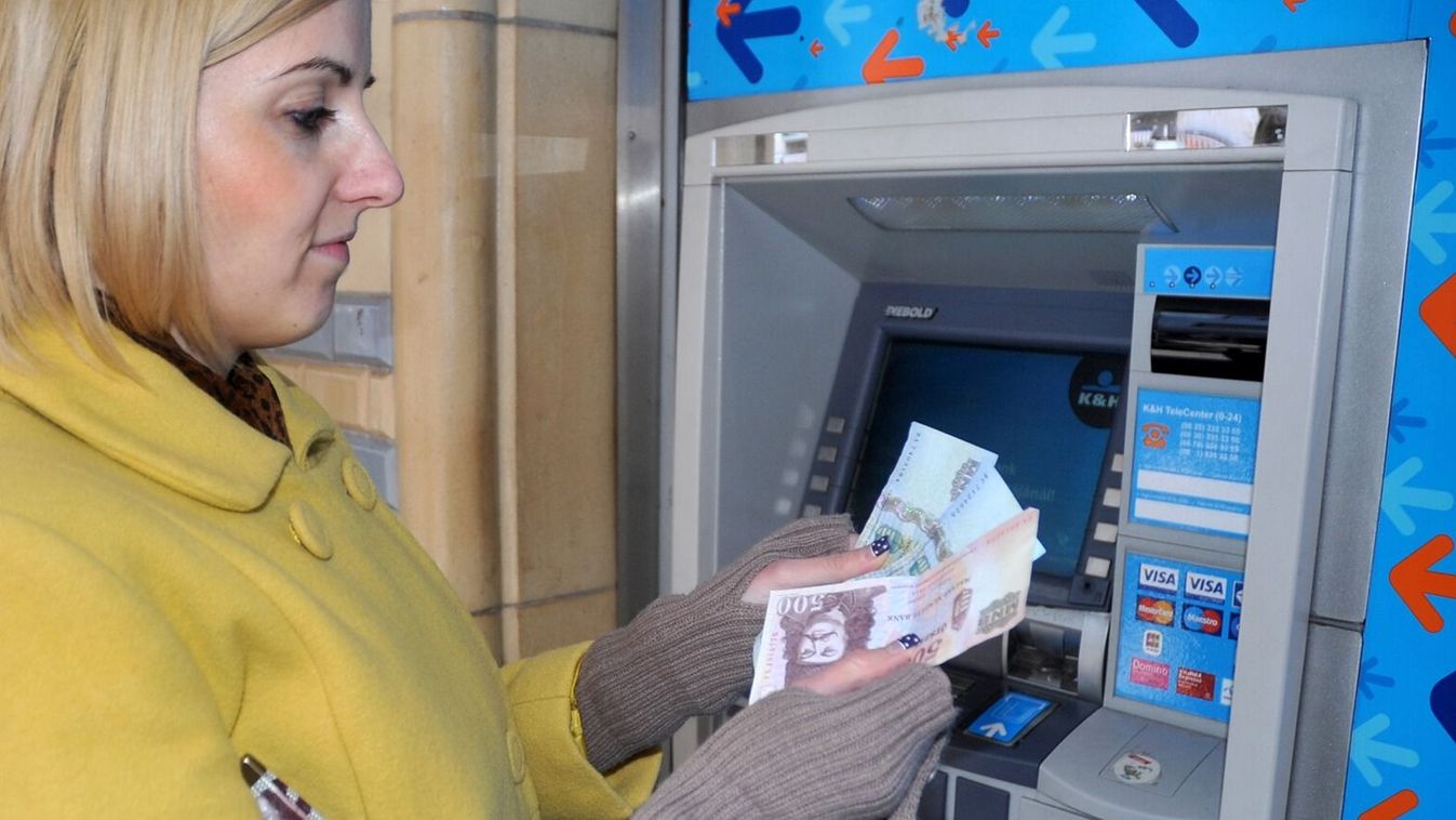 Pénzfelvétel ATM-ből





