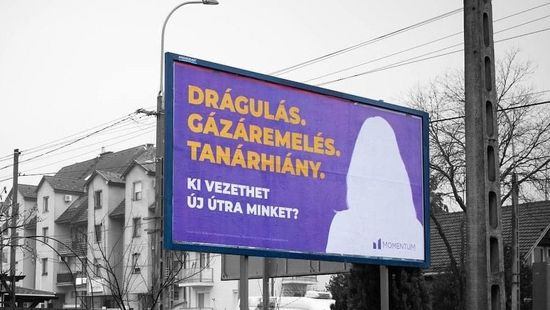 Újra plakátokra teszi Donáth Annát a Momentum
