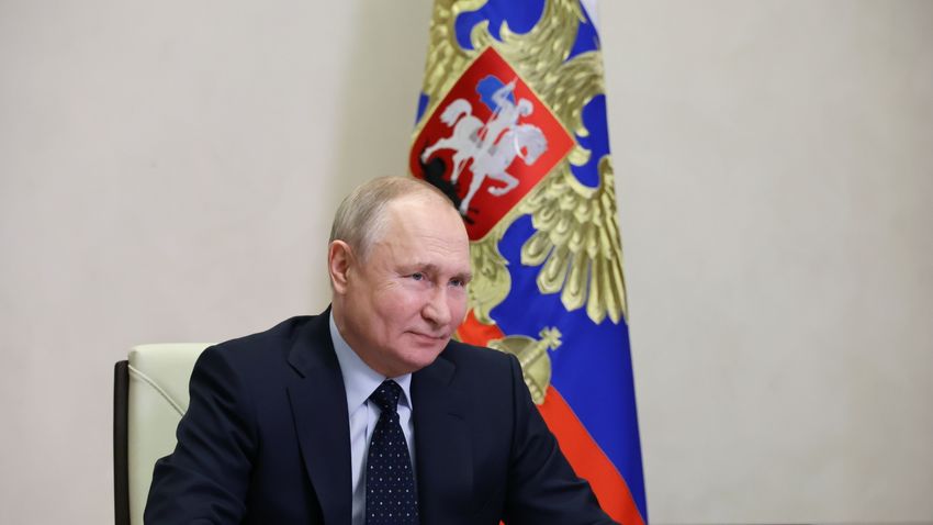 Putyin: Célunk a védekezés a fenyegetésekkel szemben