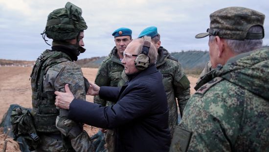 Félmillió katona behívását rendelheti el Vlagyimir Putyin
