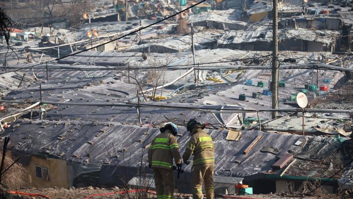 Fire at Guryong village, in Seoul