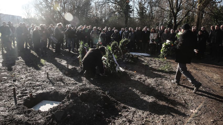 Eltemették a Gyurcsány-terror áldozatát