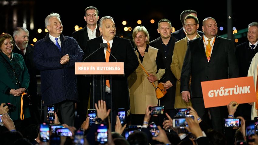Nézőpont: A Fidesz–KDNP nyerné az EP-mandátumok háromnegyedét