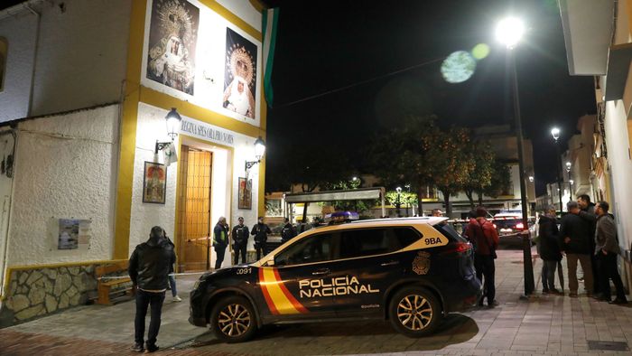 A baloldalt okolják a spanyolok a templomi merényletért