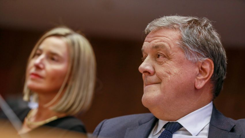 Újabb tíz névre derülhet fény a brüsszeli korrupciós botrányban