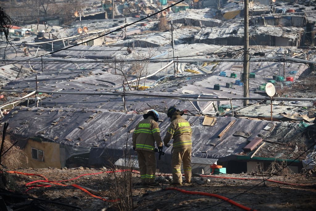 Fire at Guryong village, in Seoul