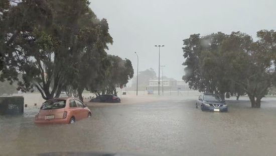 Kevesebb mint egy nap alatt majdnem annyi eső esett, mint egész nyáron Új-Zélandon + videó