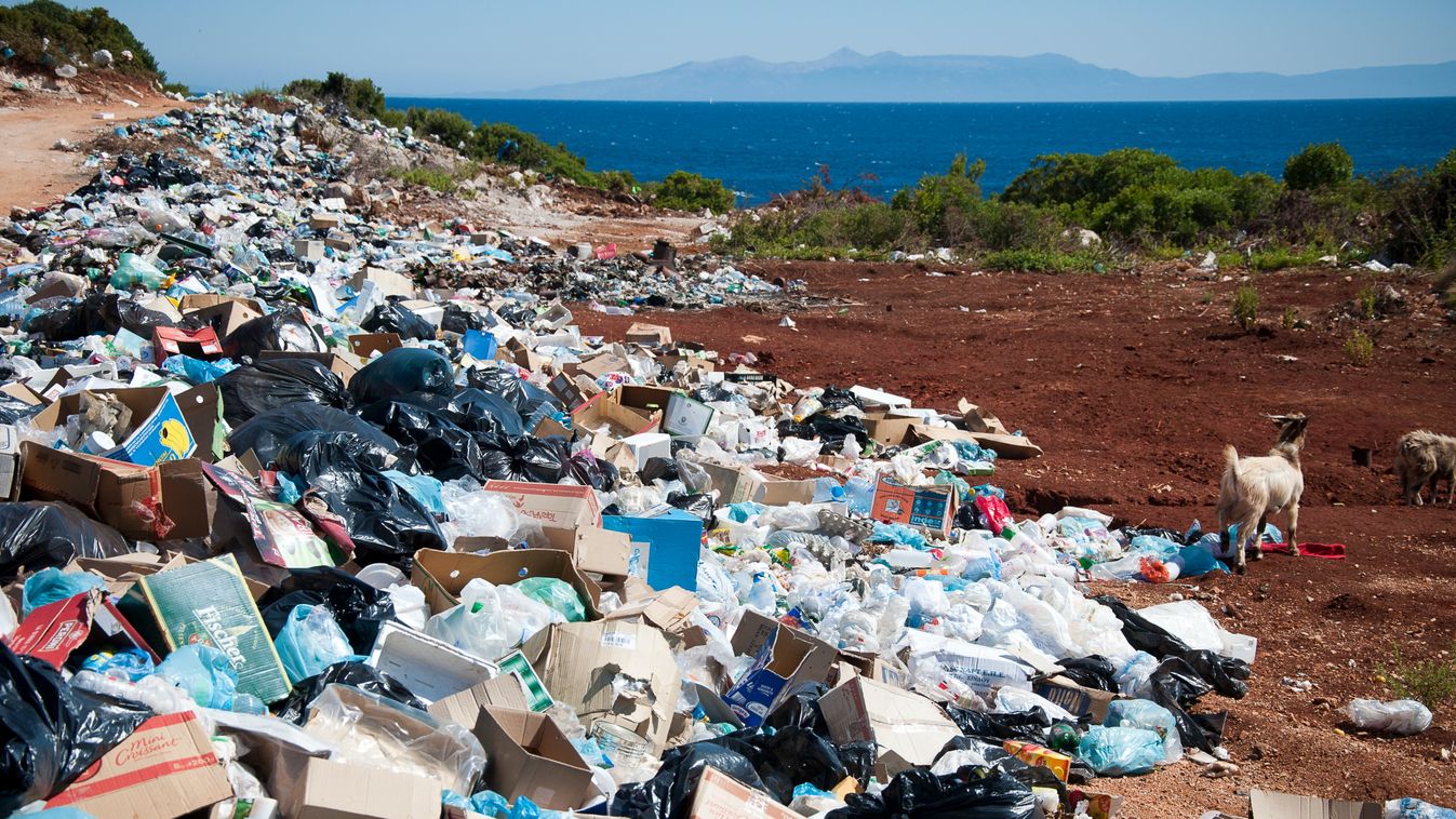 Egyre több műanyaggal szennyezi a környezetet a világ egyik legnagyobb cége