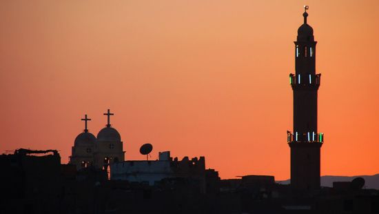 Keresztény, hindu és muszlim válasz