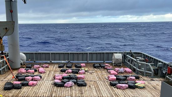 Több tonnányi kokain lebegett nyugalomban, békésen a Csendes-óceán felszínén