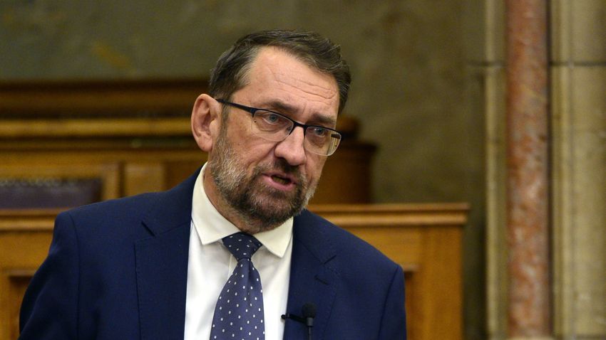 A Fidesz szerint Gyurcsány pártja áll az orvosi kamara döntése mögött