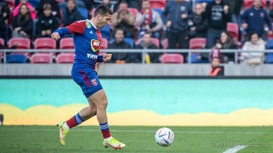 Fejbe rúgta az ellenfelét, majd jót nevetett a Fehérvár légiósa
