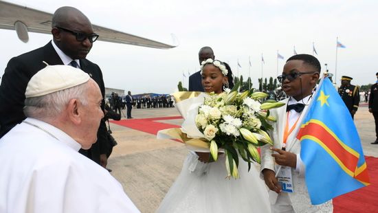 Megkezdte afrikai útját Ferenc pápa, Kinshasában misét mutatott be