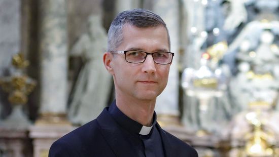 Ferenc pápa elfogadta Cserháti Ferenc segédpüspök lemondását