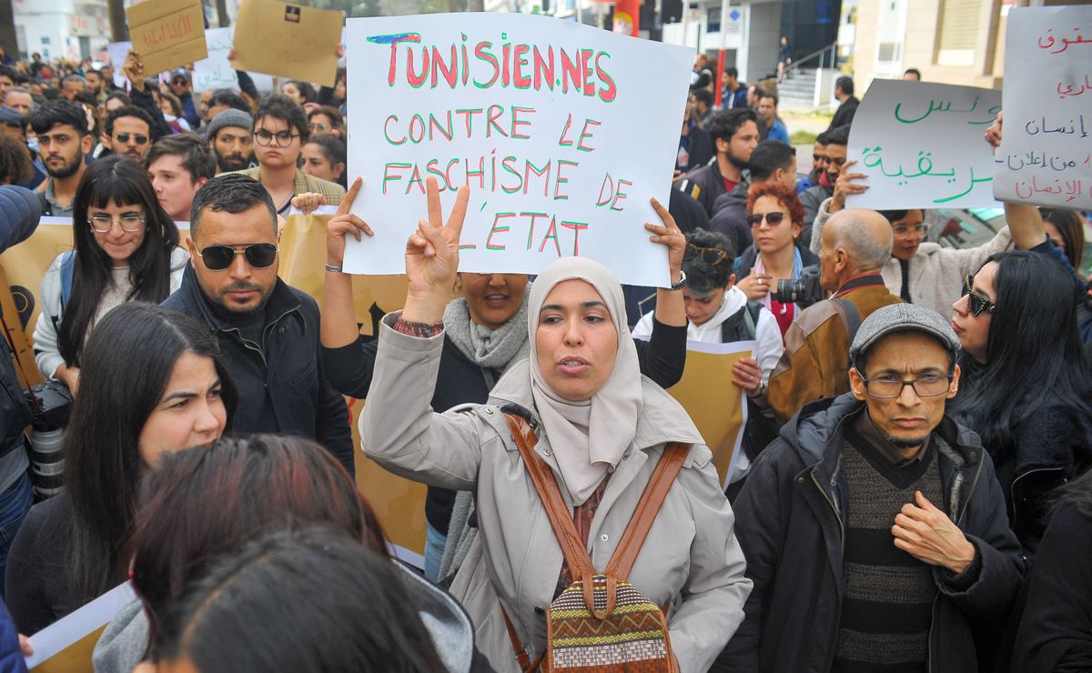 Tunézia tüntetés