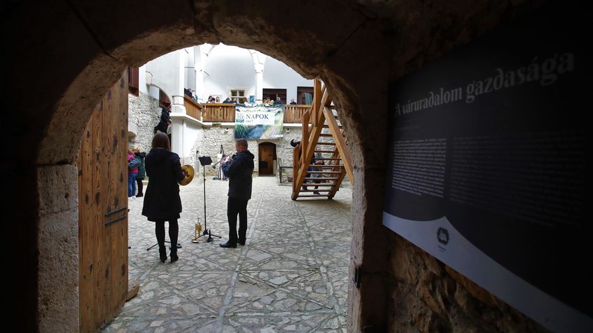 Patakművészeti őrség alakult a Balaton-felvidéken