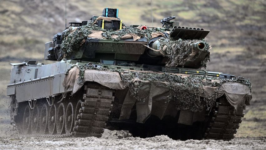 Ukrajna tizennyolc Leopard 2A6 páncélost kapott Németországtól