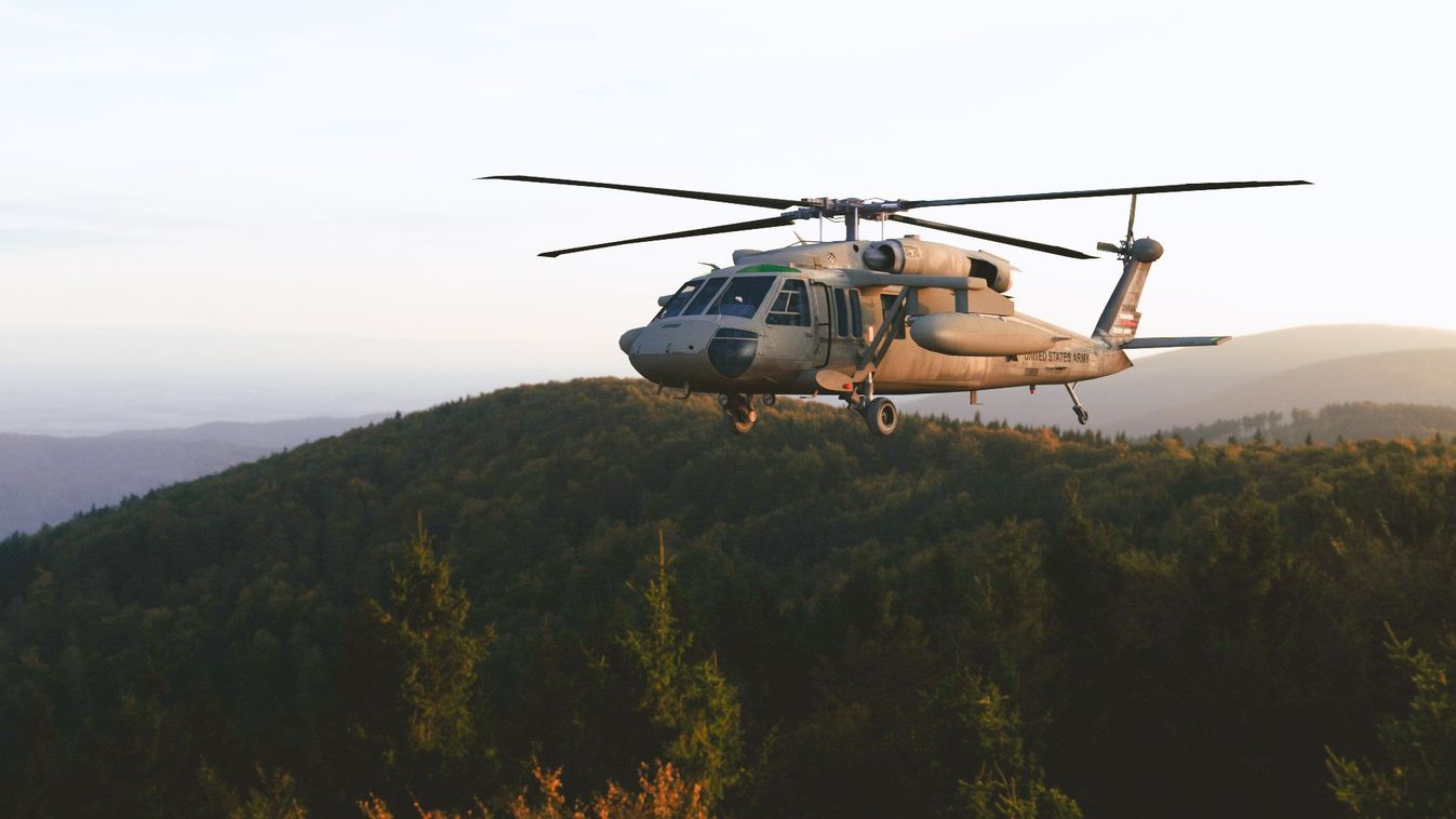 Amerikai Sikorsky UH-60 Black Hawk harci helikopter. (Fotó: Twitter)